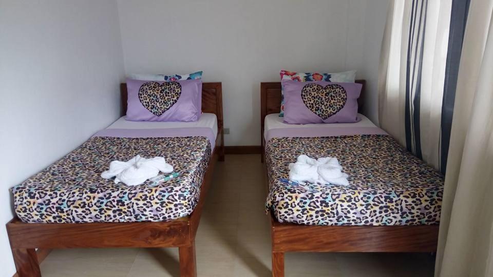 Florabells Iraya Guest House - Batanes Basco Exterior foto