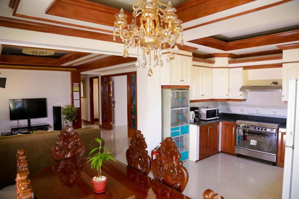 Florabells Iraya Guest House - Batanes Basco Exterior foto