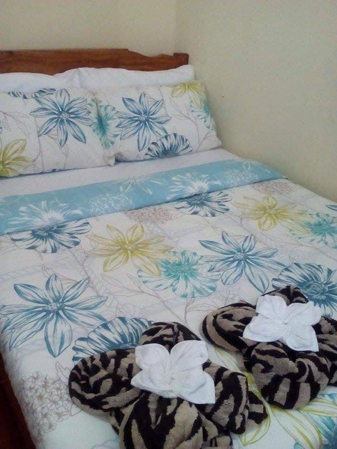 Florabells Iraya Guest House - Batanes Basco Exterior foto