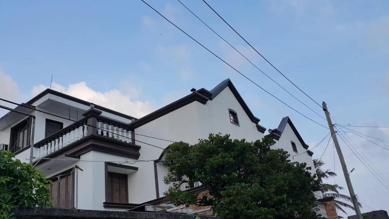 Florabells Iraya Guest House - Batanes Basco Exterior foto
